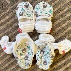 GUC Goumi Kids Mitts and Booties set, 0-6 months